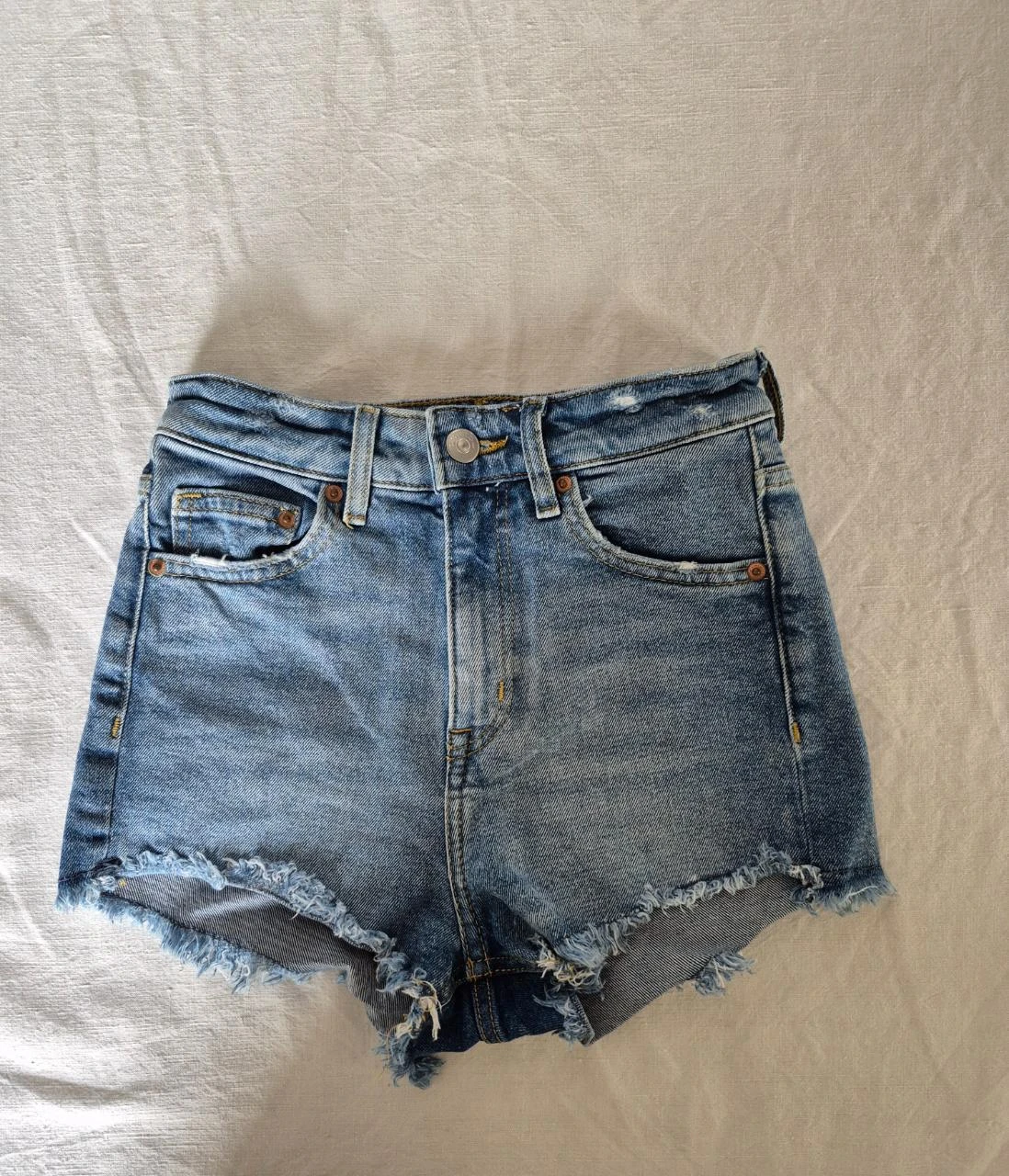 Short femme jean's"H&M" taille 34